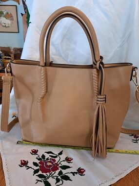 Classic Tan Women’s Tote Bag with Tassel